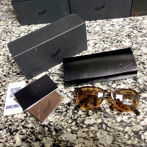 100% authentic and genuine Persol PO3019S 108653 sunglasses. Blonde Havana Brown